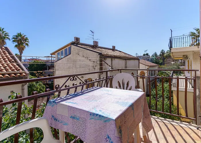 Cavallaro Apartment Giardini Naxos